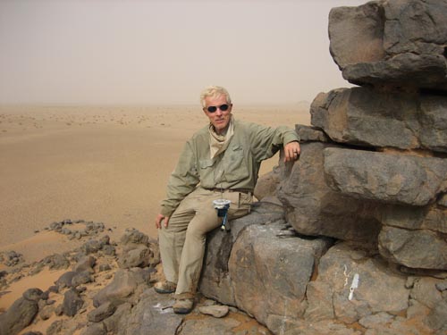 Clearing sandstorm in the Sahara (northeastern Mauritania)