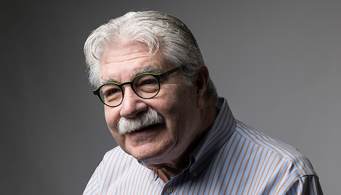 Headshot of Thomas Hahn.