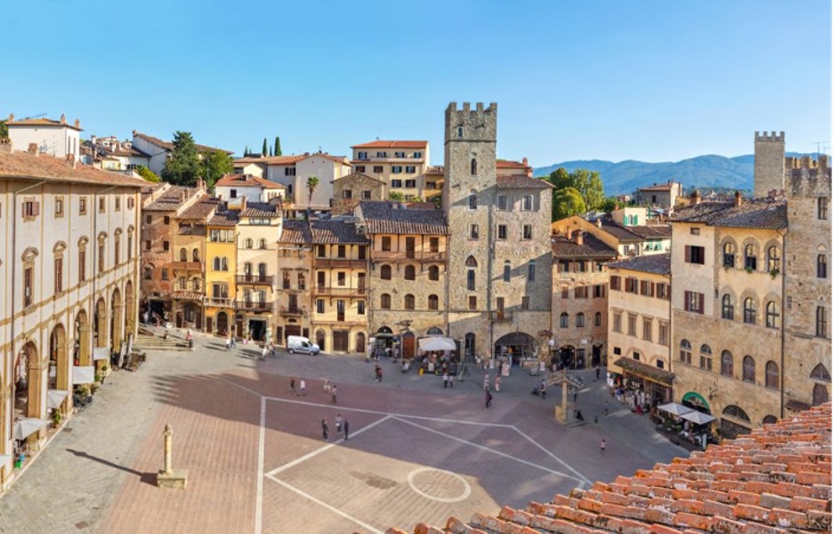 An aerial view of an Arezzo neighborhood.