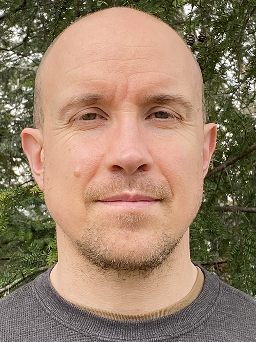 Headshot of Tom Weber.