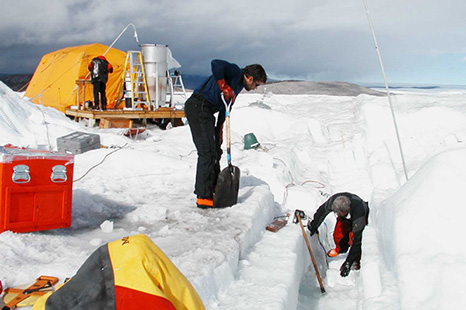 Ice Sampling at the Pakitsoq site, West Greenland