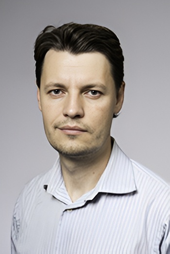 Headshot of Anderson Frey.