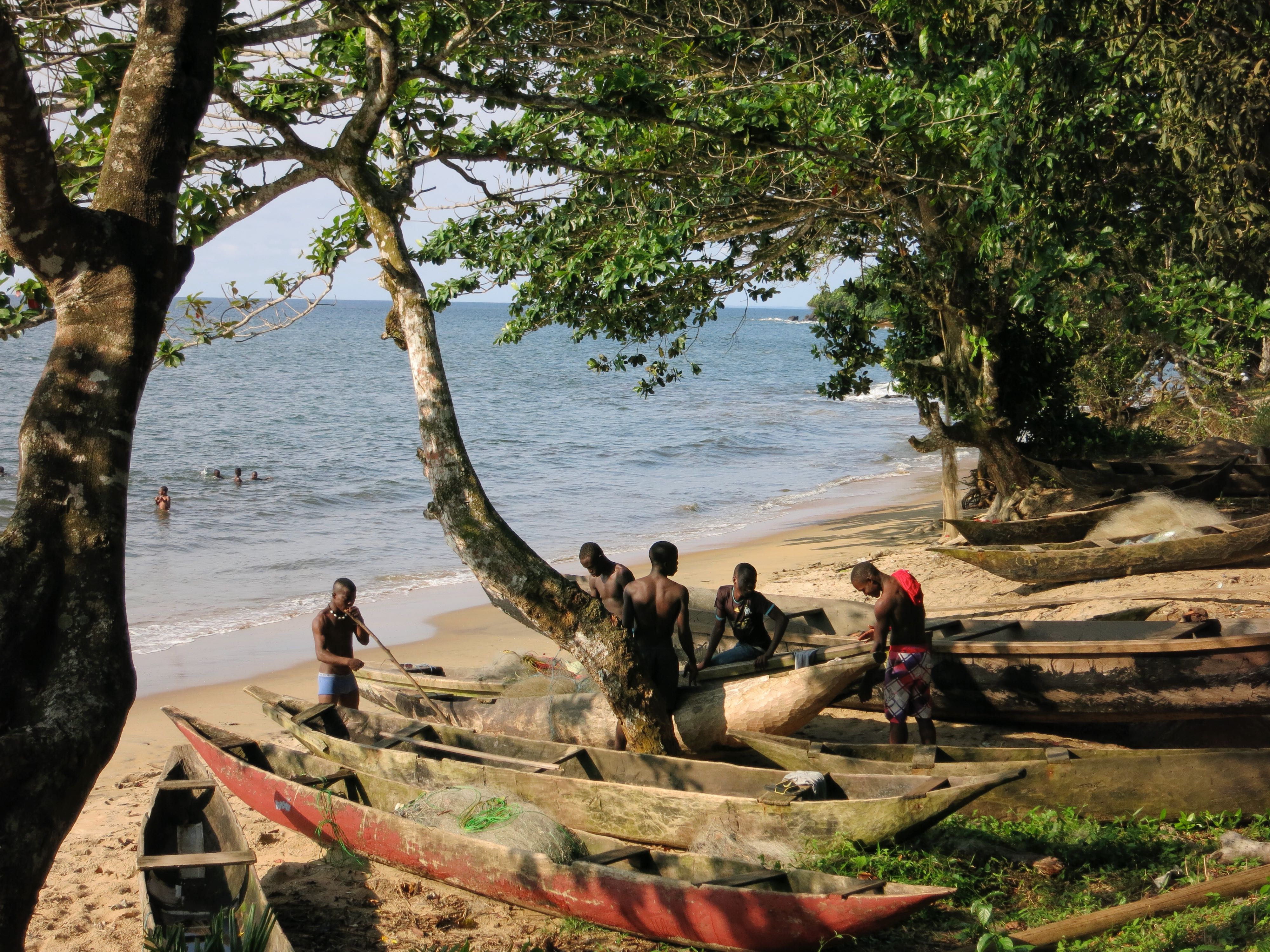 African people fishing