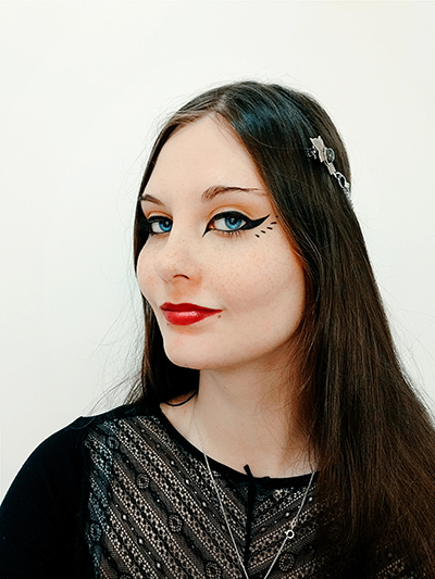 Headshot of Alix.