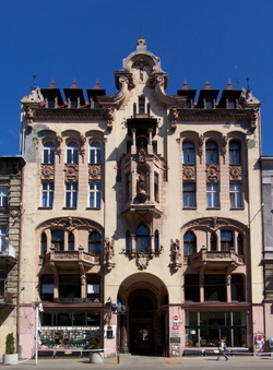 Łódź: 86 Piotrkowska Street.